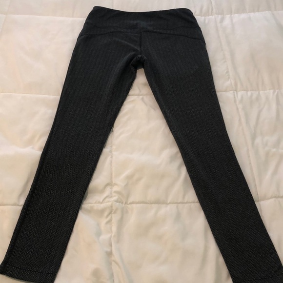 MPG soft leggings in a herringbone pattern - Picture 6 of 6